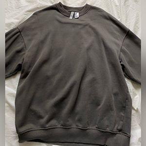 H&M Women’s pullover sweater size medium